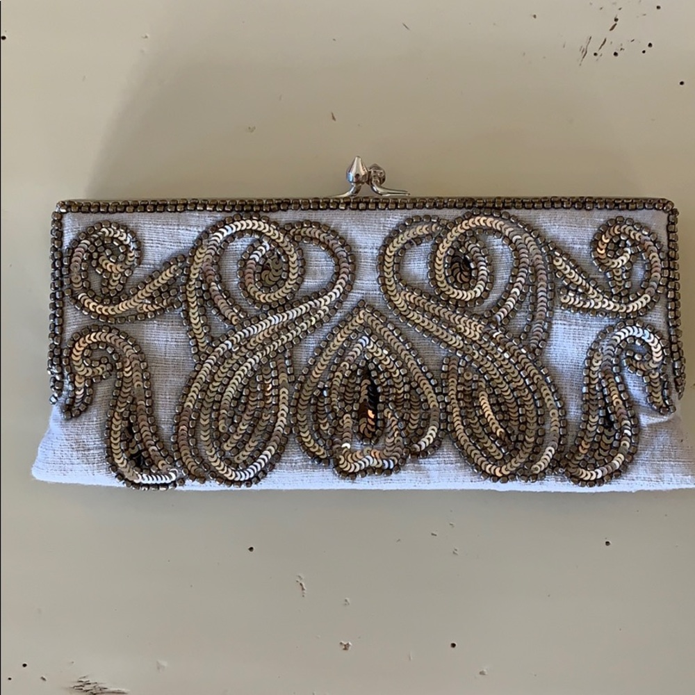 Moyna NY clutch